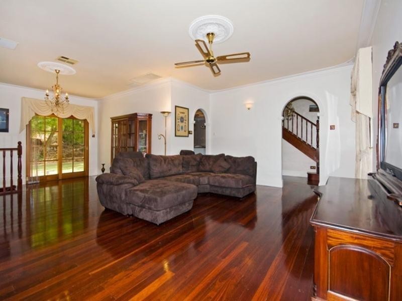 Gooseberry Hill WA 6076