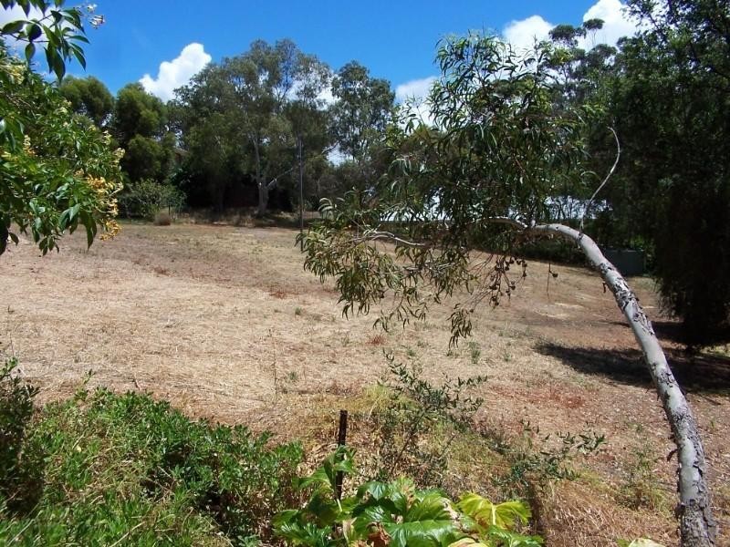 2/12 Taylor Road, Kalamunda WA 6076