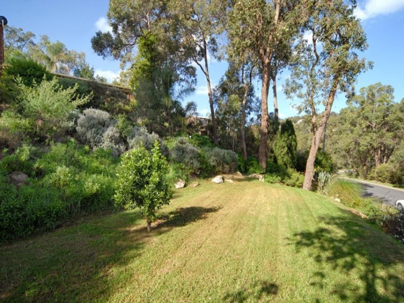 50 Zamia Road, Gooseberry Hill WA 6076