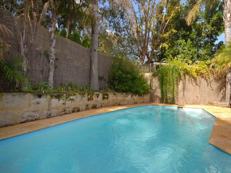 50 Zamia Road, Gooseberry Hill WA 6076