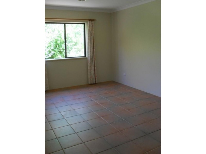 12 Winsor Road, Kalamunda WA 6076