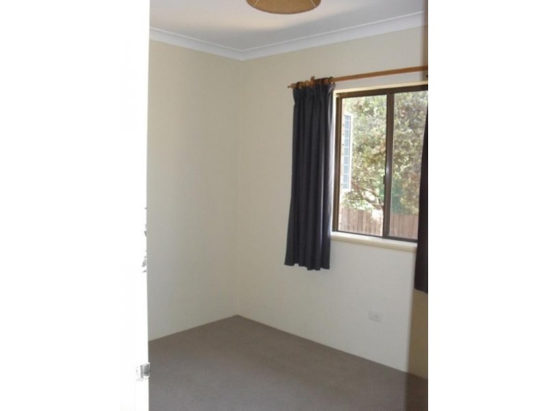 12 Winsor Road, Kalamunda WA 6076