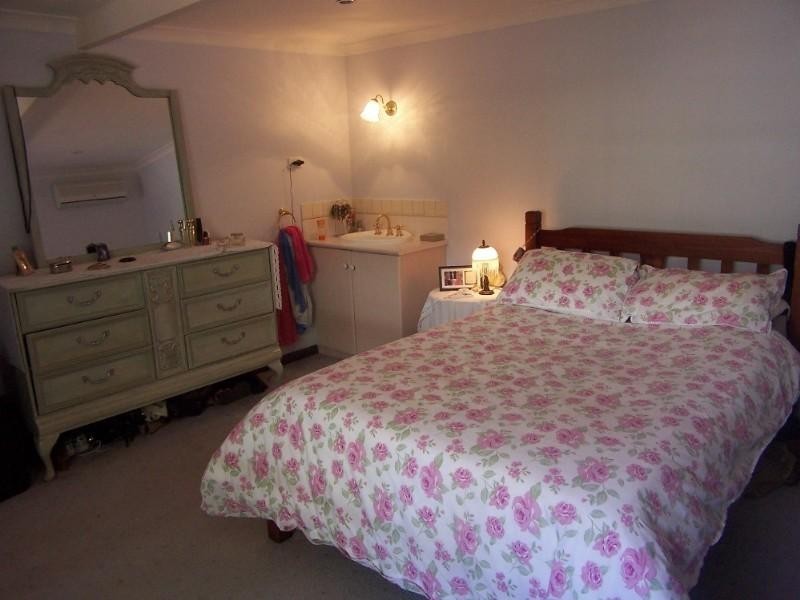 6 Parke Road, Gooseberry Hill WA 6076