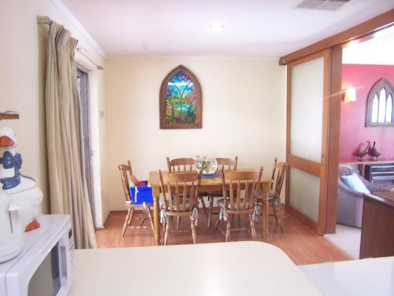 8 Valley Road, Kalamunda WA 6076