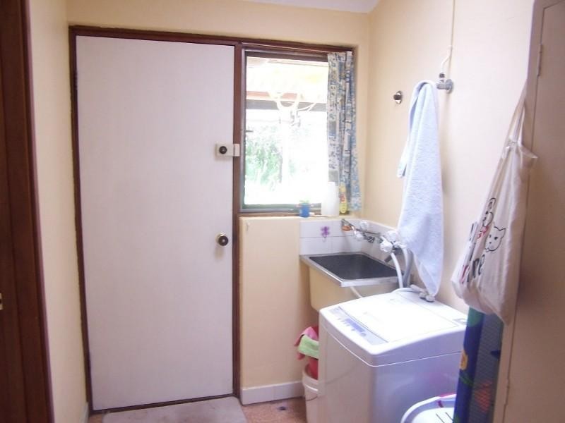 8 Valley Road, Kalamunda WA 6076