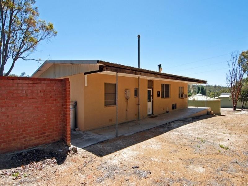 915 Mundaring Weir Road, Paulls Valley WA 6076