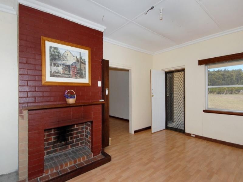 915 Mundaring Weir Road, Paulls Valley WA 6076