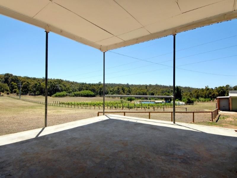 915 Mundaring Weir Road, Paulls Valley WA 6076