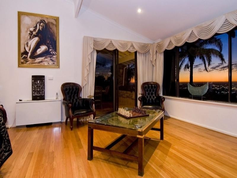 50 Nelson Crescent, Lesmurdie WA 6076