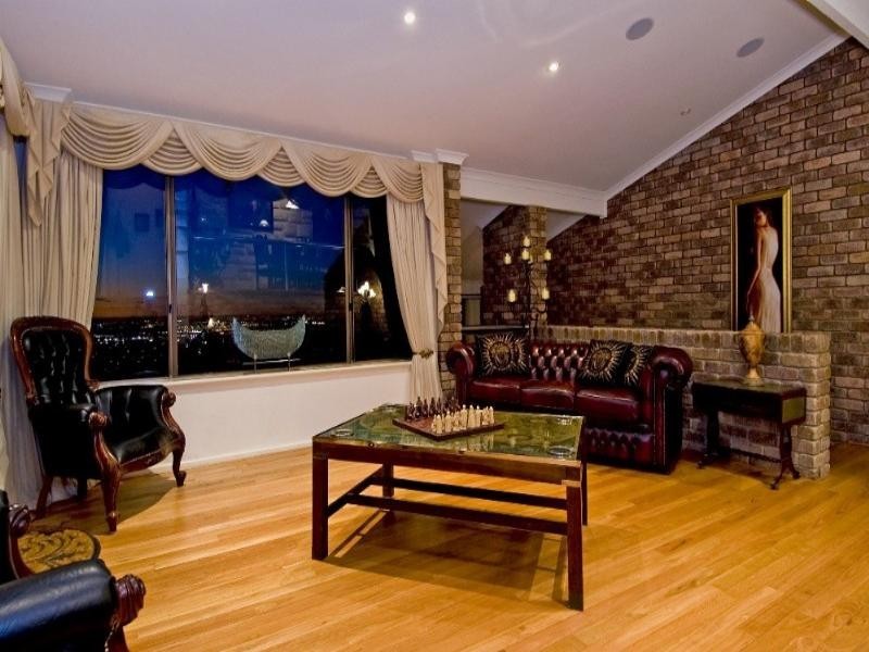 50 Nelson Crescent, Lesmurdie WA 6076