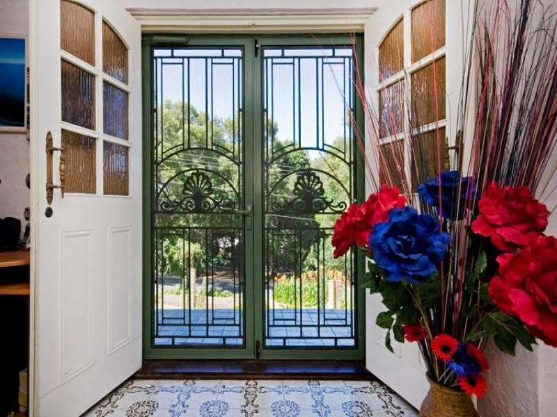 31 Marri Crescent, Lesmurdie WA 6076