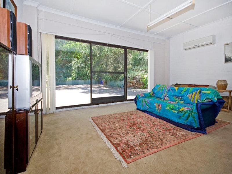 31 Marri Crescent, Lesmurdie WA 6076