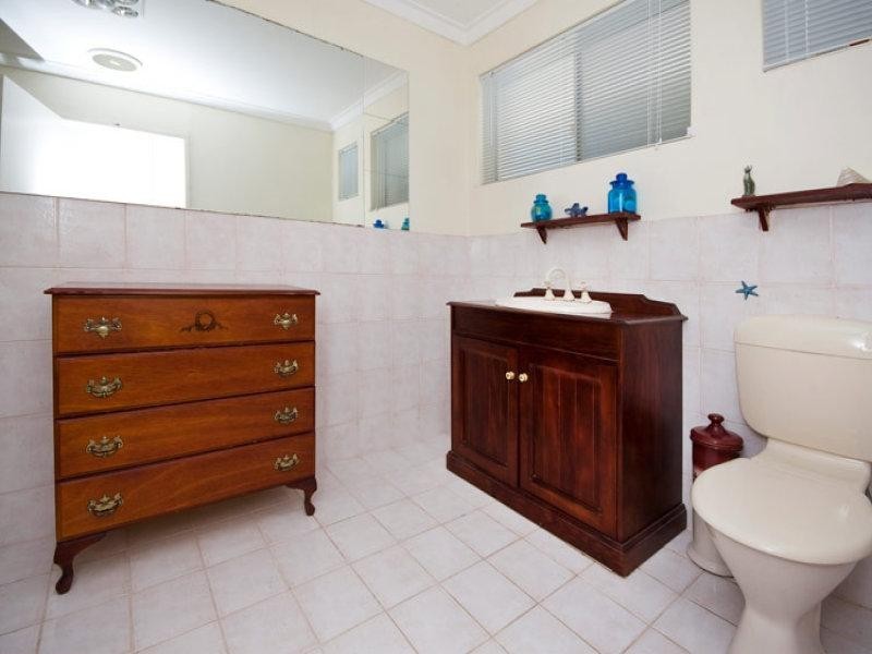 31 Marri Crescent, Lesmurdie WA 6076