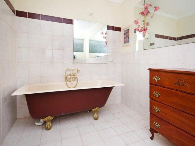 31 Marri Crescent, Lesmurdie WA 6076