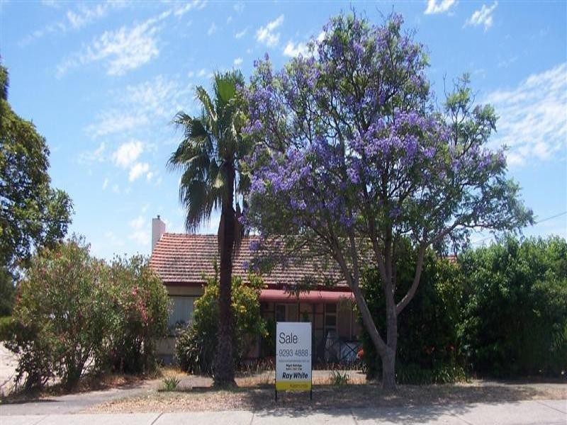 12 Heath Road, Kalamunda WA 6076