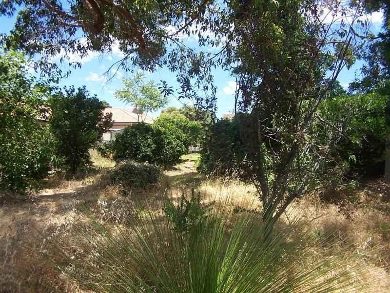 12 Heath Road, Kalamunda WA 6076