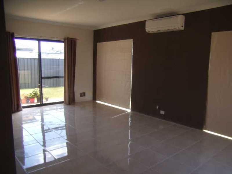 6 Witney Court, High Wycombe WA 6057