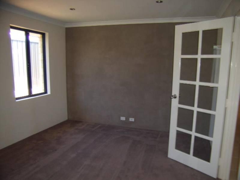 6 Witney Court, High Wycombe WA 6057