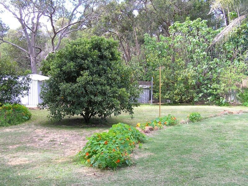 65 Chislehurst Road, Lesmurdie WA 6076