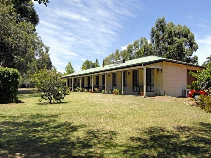 80 Crystal Brook Road, Wattle Grove WA 6107