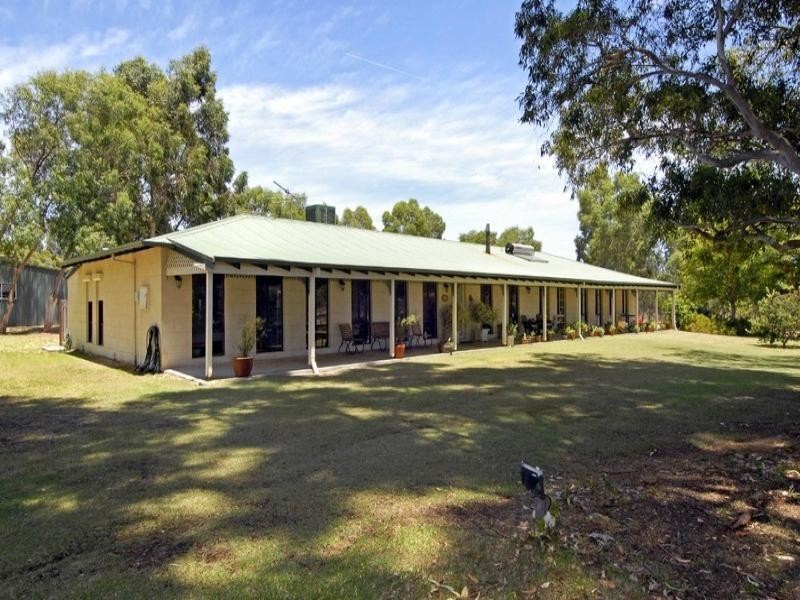 80 Crystal Brook Road, Wattle Grove WA 6107