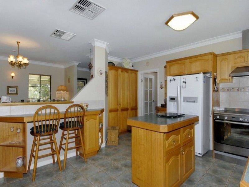 80 Crystal Brook Road, Wattle Grove WA 6107