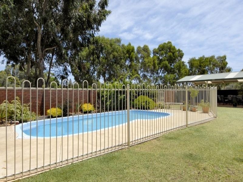 80 Crystal Brook Road, Wattle Grove WA 6107