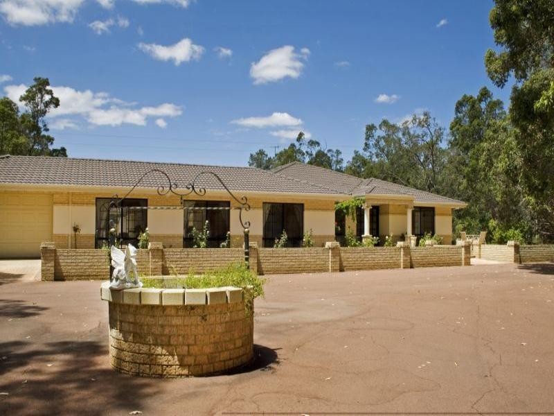 39 Oxford Court, Maida Vale WA 6057