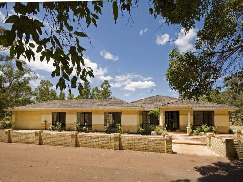 39 Oxford Court, Maida Vale WA 6057