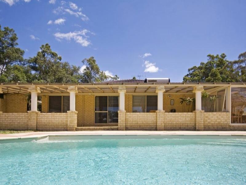 39 Oxford Court, Maida Vale WA 6057