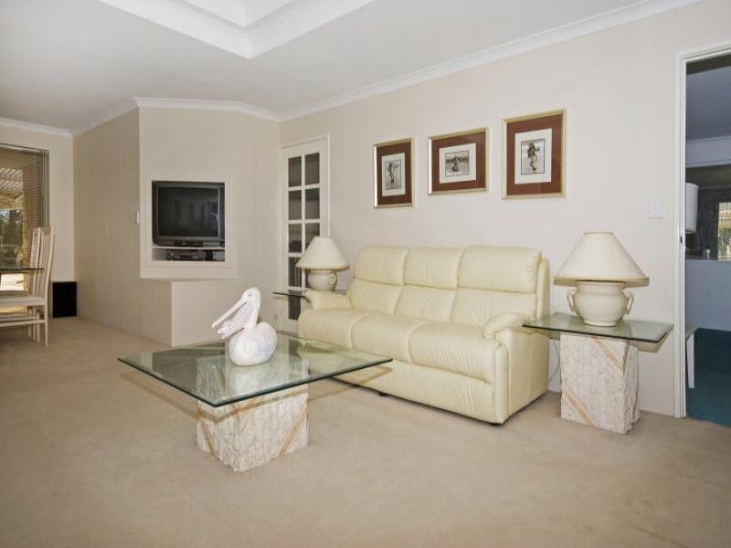 39 Oxford Court, Maida Vale WA 6057