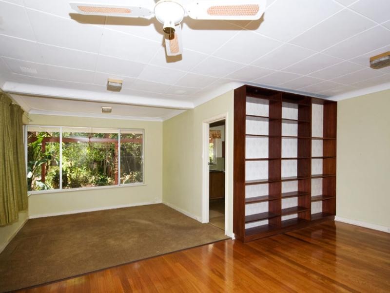 5 Broula Road, Kalamunda WA 6076