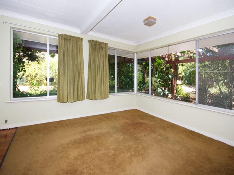 5 Broula Road, Kalamunda WA 6076