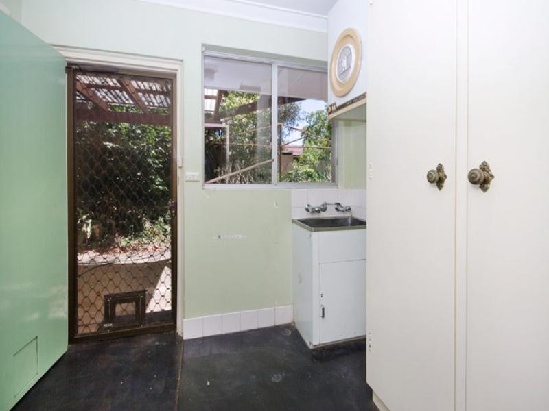 5 Broula Road, Kalamunda WA 6076