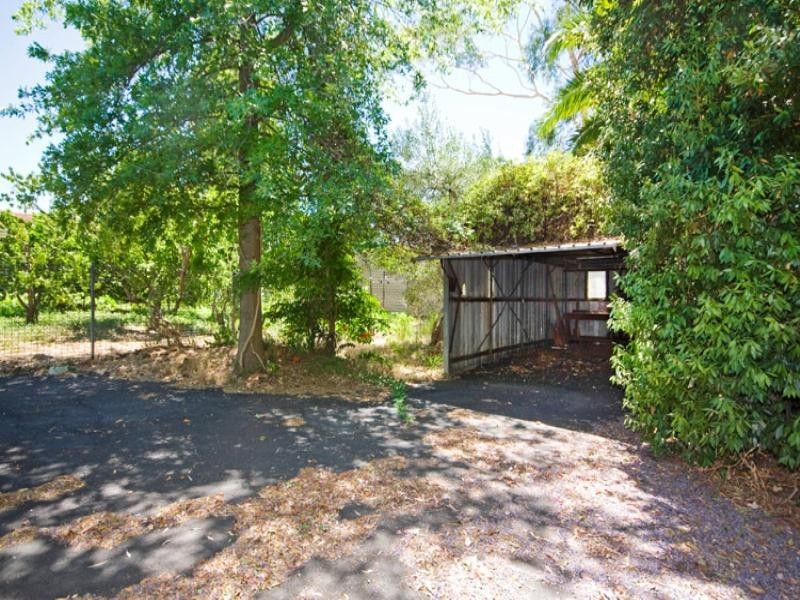 5 Broula Road, Kalamunda WA 6076