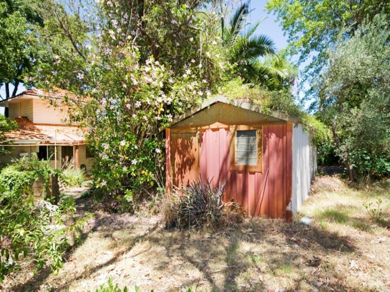 5 Broula Road, Kalamunda WA 6076