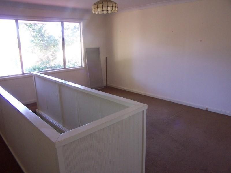 5 Broula Road, Kalamunda WA 6076