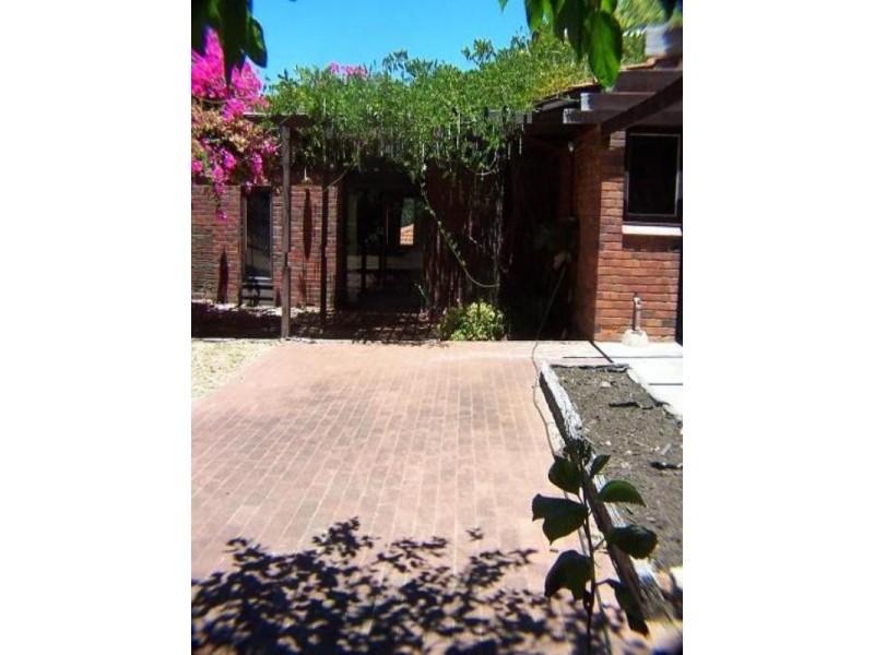 4 Graham Road, Gooseberry Hill WA 6076