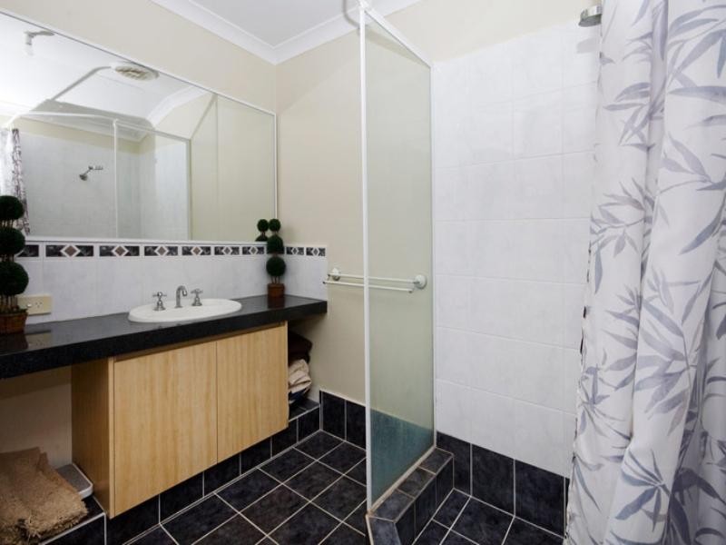 28 Cedar Way, Forrestfield WA 6058