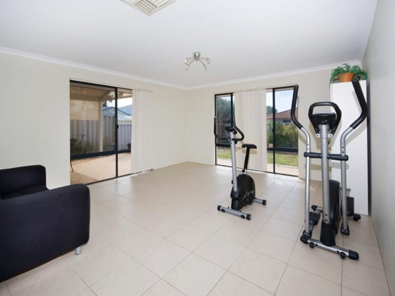 28 Cedar Way, Forrestfield WA 6058