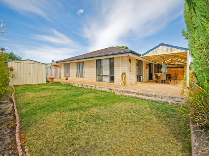 28 Cedar Way, Forrestfield WA 6058
