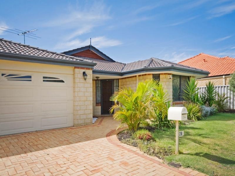 28 Cedar Way, Forrestfield WA 6058