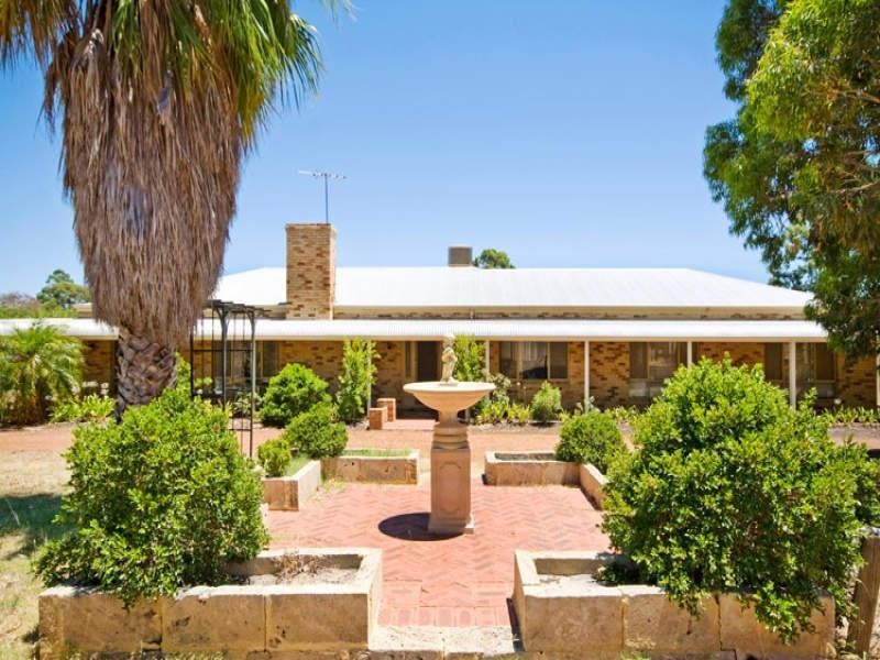 35 John Farrant Drive, Gooseberry Hill WA 6076