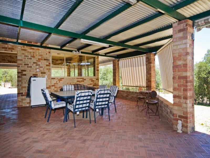 35 John Farrant Drive, Gooseberry Hill WA 6076