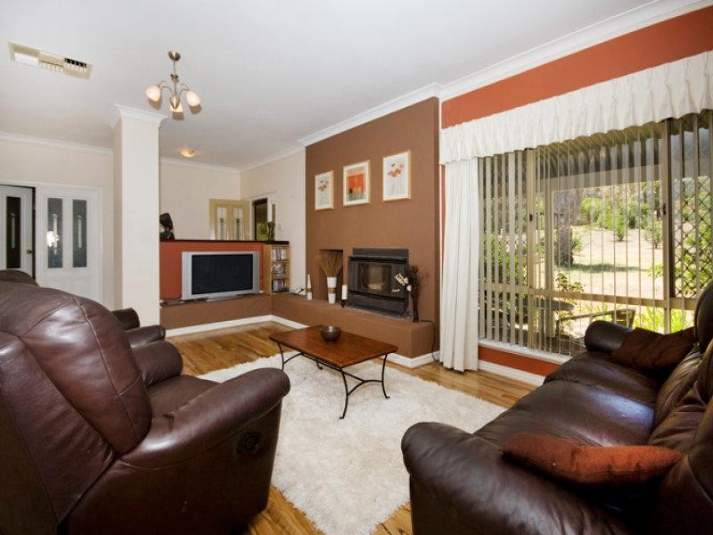 35 John Farrant Drive, Gooseberry Hill WA 6076