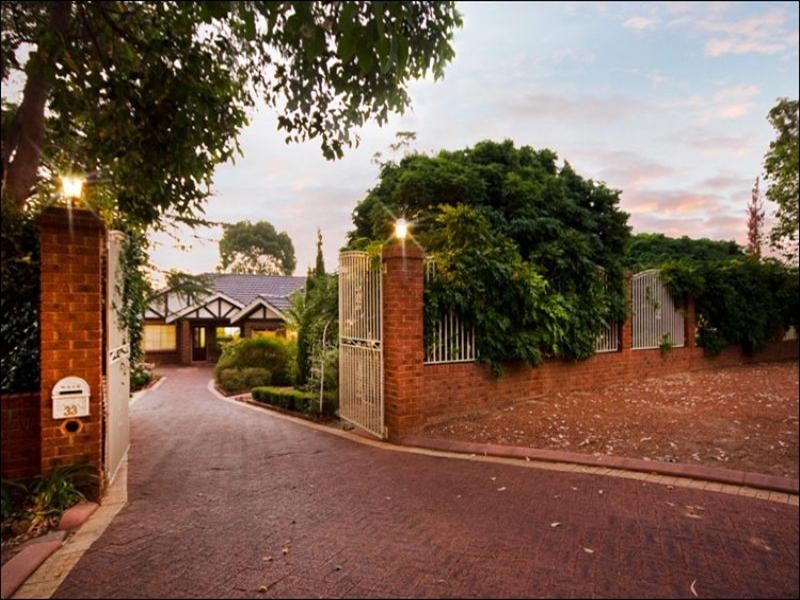 33 George Road, Lesmurdie WA 6076