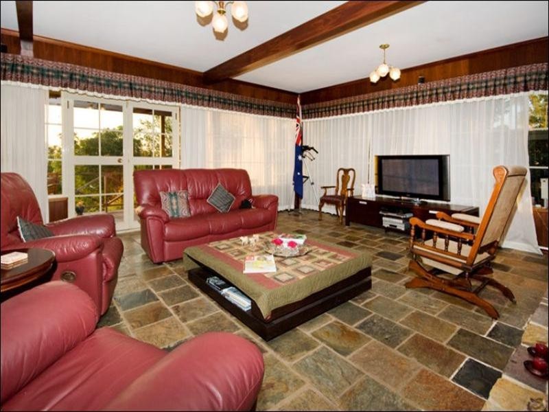 33 George Road, Lesmurdie WA 6076