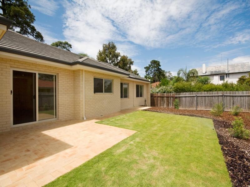 1/26 Canning Road, Kalamunda WA 6076