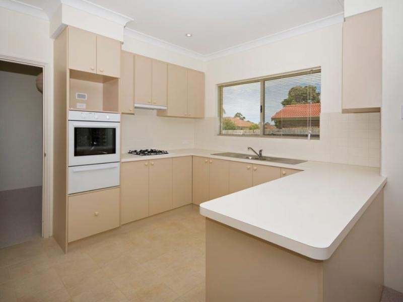 1/26 Canning Road, Kalamunda WA 6076