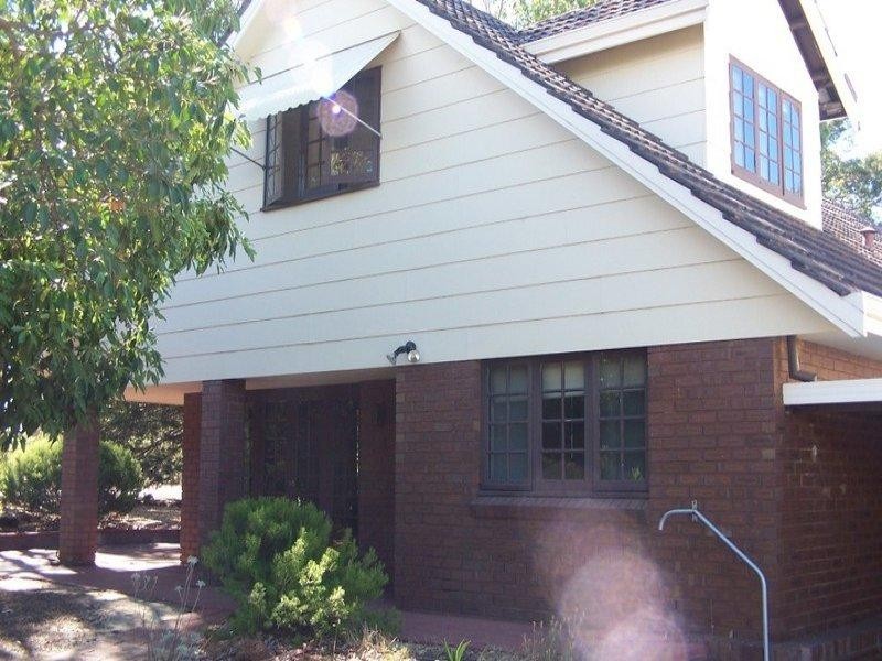 2/8 Shelley Road, Kalamunda WA 6076